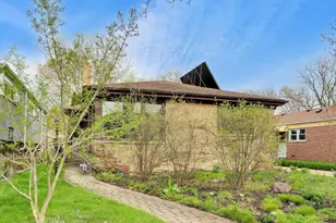 325 Dodge Ave, Evanston, IL 60202 - Photo 3