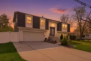 1065 N Smith St, Palatine, IL 60067 - Photo 3