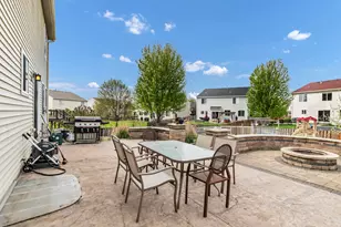 422 Westport Dr, Pingree Grove, IL 60140 - Photo 5
