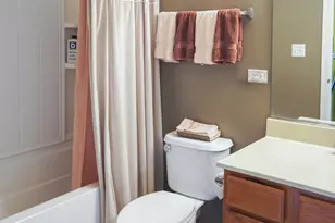 3373 Kentshire Cir, Aurora, IL 60504 - Photo 11