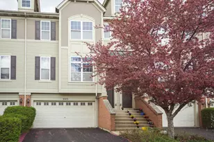 3373 Kentshire Cir, Aurora, IL 60504 - Photo 1
