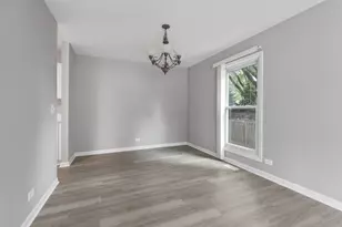 135 Encina Dr, Naperville, IL 60540 - Photo 9