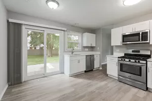 135 Encina Dr, Naperville, IL 60540 - Photo 7