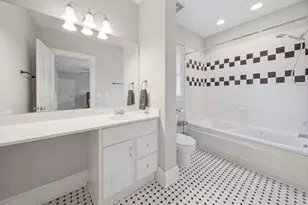143 S Liberty St, Elgin, IL 60120 - Photo 7