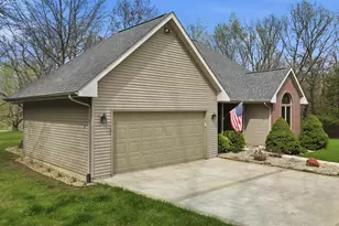 307 Portage Ln, Dixon, IL 61021 - Photo 29