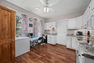 505 E Main Street, Morrison, IL 61270 - Photo 17