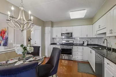 5555 N Cumberland Avenue #413, Chicago, IL 60656 - Photo 7