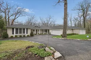 346 Crescent Dr, Lake Bluff, IL 60044 - Photo 1