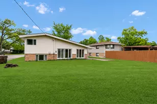 135 Westwood Dr, Park Forest, IL 60466 - Photo 25