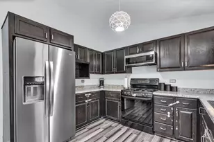 1438 Maple Ridge Ct, Carol Stream, IL 60188 - Photo 5