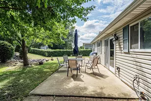 1438 Maple Ridge Ct, Carol Stream, IL 60188 - Photo 19