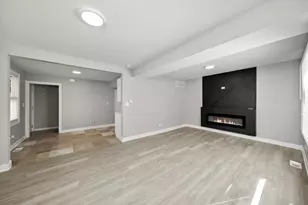 6040 W 79th St, Burbank, IL 60459 - Photo 7