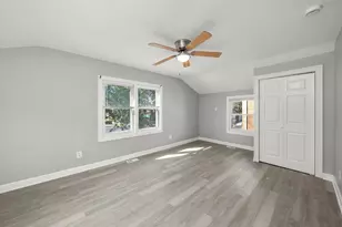 6040 W 79th St, Burbank, IL 60459 - Photo 21