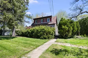 2416 7th St, Moline, IL 61265 - Photo 5