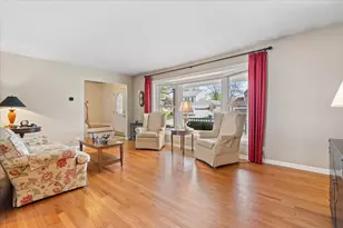 2025 Ivy Ct, Schaumburg, IL 60194 - Photo 7