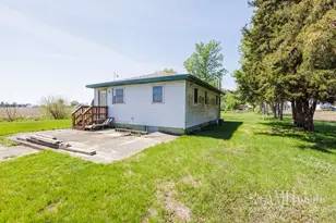 3743 S 8500E Rd, Saint Anne, IL 60964 - Photo 33