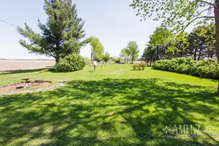 3743 S 8500E Rd, Saint Anne, IL 60964 - Photo 29