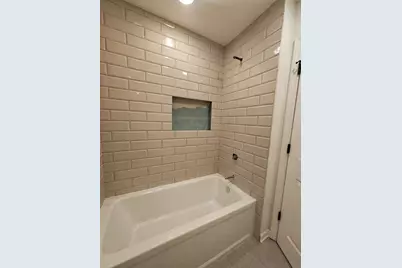 1204 Chatham Court #1204, Libertyville, IL 60048 - Photo 15