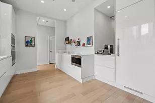 55 E Erie St, Chicago, IL 60611 - Photo 15