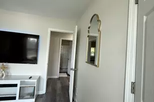 18 N Jefferson Ave, Amboy, IL 61310 - Photo 3