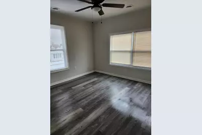 18 N Jefferson Avenue, Amboy, IL 61310 - Photo 5