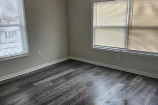 18 N Jefferson Ave, Amboy, IL 61310 - Photo 5