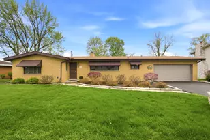 422 Miller St, Beecher, IL 60401 - Photo 1