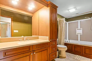 220 Whitewood Dr, Streamwood, IL 60107 - Photo 17