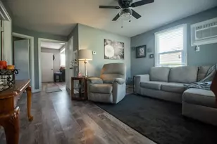 813 S Jefferson Ave, Dixon, IL 61021 - Photo 11