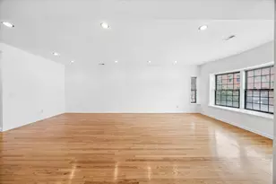 2363 E 70th St, Chicago, IL 60649 - Photo 7
