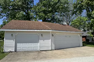 222 N Maple St, Herscher, IL 60941 - Photo 29