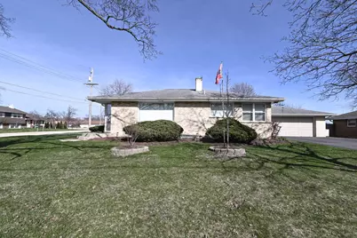 3877 Grandview Avenue, Gurnee, IL 60031 - Photo 1