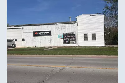 538 S Railroad Avenue, Paxton, IL 60957 - Photo 1