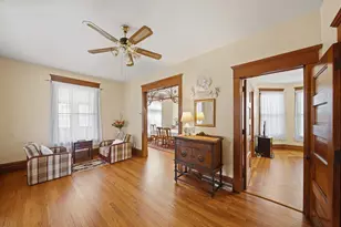 215 W 7th St, Dixon, IL 61021 - Photo 5