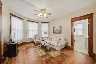 215 W 7th St, Dixon, IL 61021 - Photo 9