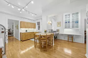 232 E Walton Pl, Chicago, IL 60611 - Photo 15