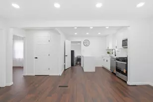 8622 S 78th Ave, Bridgeview, IL 60455 - Photo 7