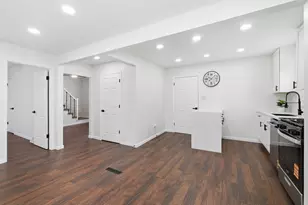 8622 S 78th Ave, Bridgeview, IL 60455 - Photo 3
