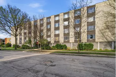 201 S Maple Avenue #103, Oak Park, IL 60302 - Photo 1