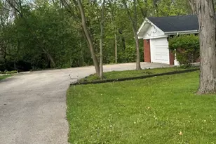 2030 Crestwood Ln, Palatine, IL 60067 - Photo 13