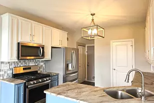 306 Parkside Dr, Shorewood, IL 60404 - Photo 5