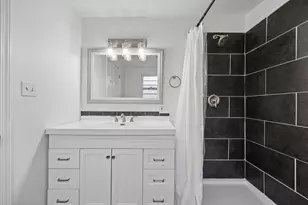 7638 S Merrill Ave, Chicago, IL 60649 - Photo 23