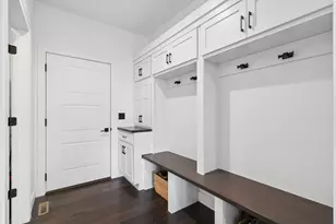 600 W 6th St Ct, Coal Valley, IL 61240 - Photo 21