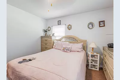 1045 Palace Street, Aurora, IL 60506 - Photo 11