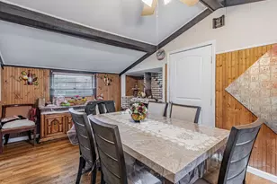 1045 Palace St, Aurora, IL 60506 - Photo 7