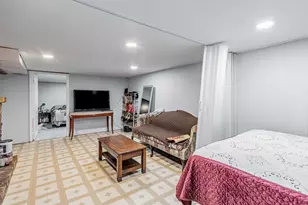 1045 Palace St, Aurora, IL 60506 - Photo 13