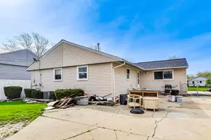 440 E Fullerton Ave, Glendale Heights, IL 60139 - Photo 23