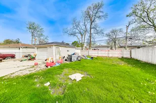 440 E Fullerton Ave, Glendale Heights, IL 60139 - Photo 27