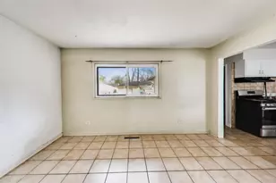 440 E Fullerton Ave, Glendale Heights, IL 60139 - Photo 13