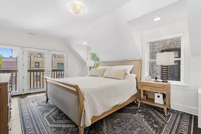 2106 W Addison Street, Chicago, IL 60618 - Photo 11